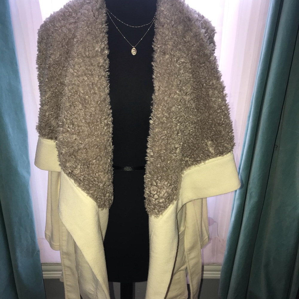 Jacket/Cardigan